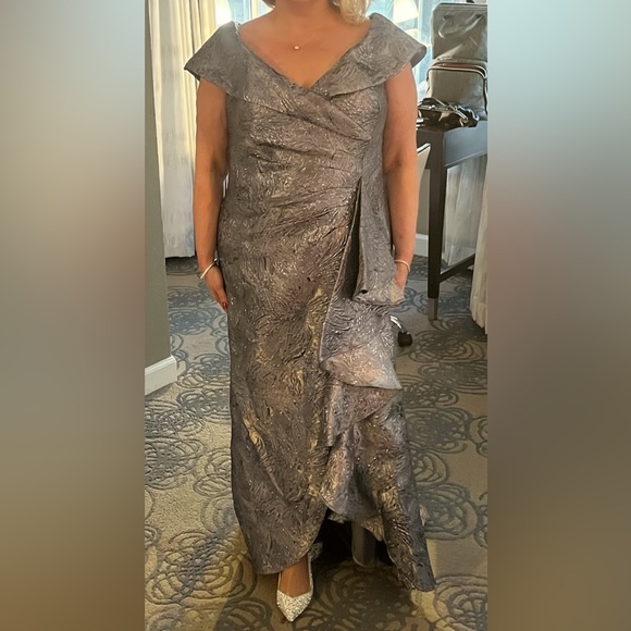 Xscape Metallic Gray Off-Shoulder High-Low Ruffle Gown - Picture 6 of 16